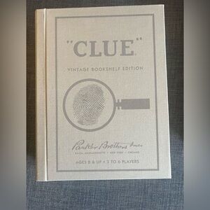 Clue Vintage Bookshelf Edition Game
